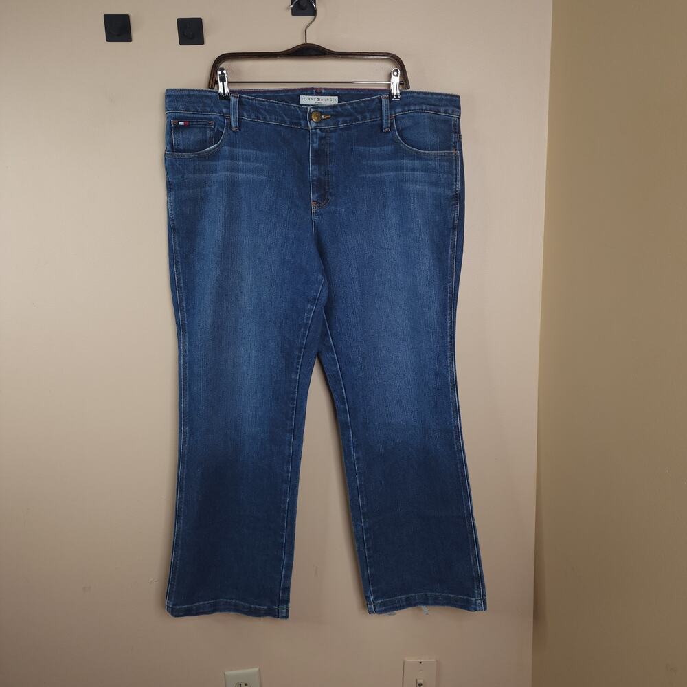 Tommy Bahama Mid-rise Medium Wash Hipster Boot Jeans Size 22